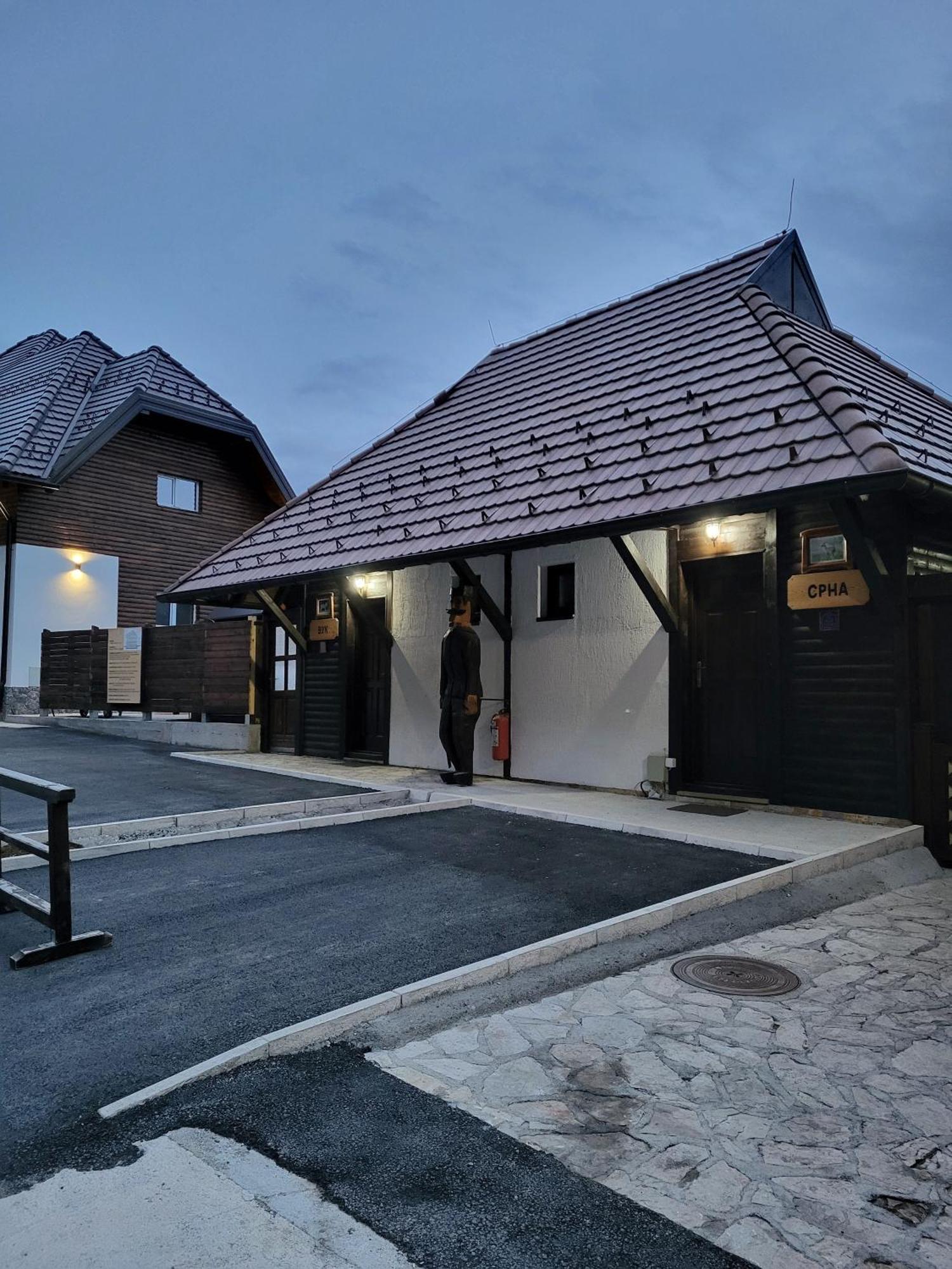 Apartmani Tarsko Jezero Zaovine Exterior photo